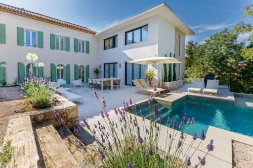 Villa Cannes by Halldis
