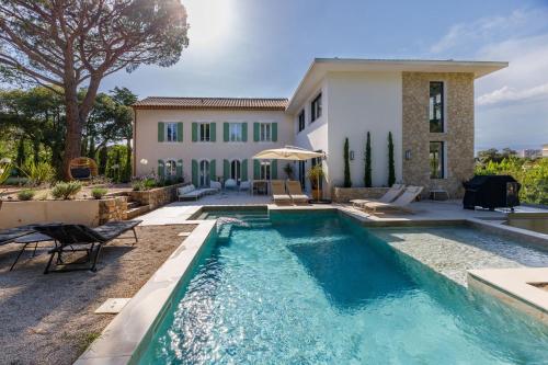 Villa Cannes by Halldis