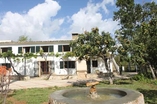 Ca na Pomara- Country house in a quiet and well-located area
