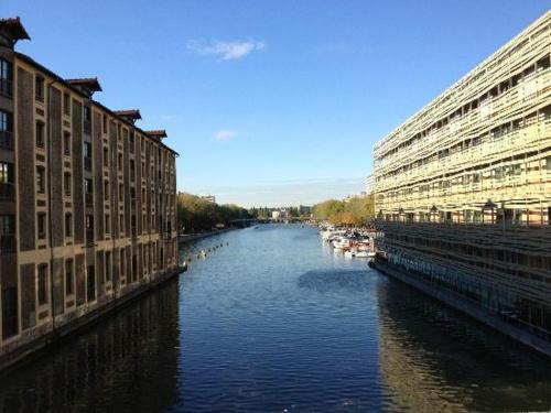 Jolie studette à 2 pas du bassin de la Villette