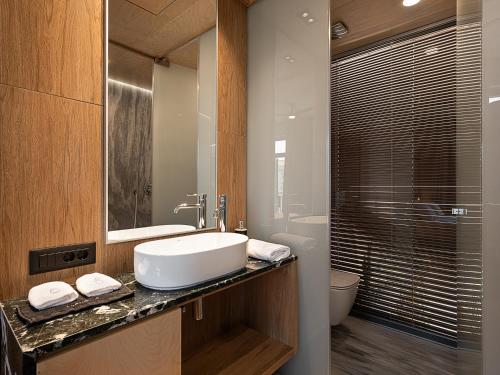 Santa Clara Luxury Living