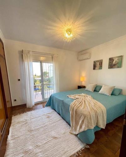 Villa con jardin y piscina privada zona Burriana
