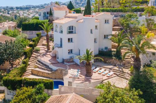 Villa Ayora by Villa Plus