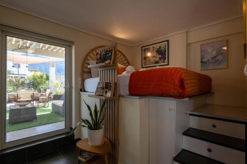 Myrto luxurious top floor studio