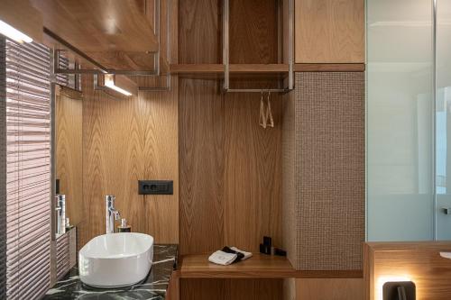 Santa Clara Luxury Living