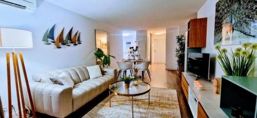 LE DOMAINE DU GOLFE, Vue Exceptionnelle, Standing, 2 parkings, Climatisation, Piscine, Tennis