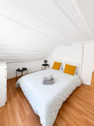 Central & Historical Flat in Bairro Alto