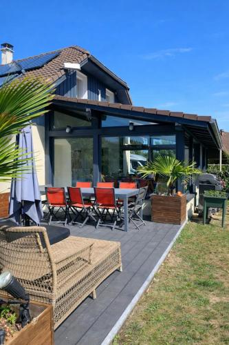 M089 Magnifique maison avec sauna piscine