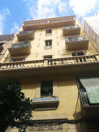 ApartEasy - Gracia Market 2bedroom with balcony