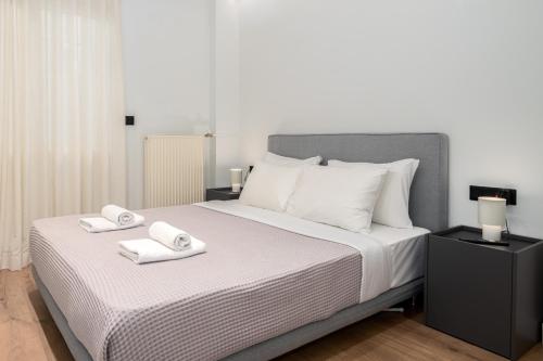Luxury Glyfada flat steps from sea & main market