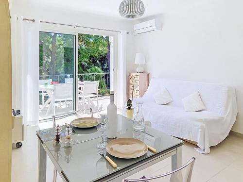 Apartment Le Val des Pins by Interhome