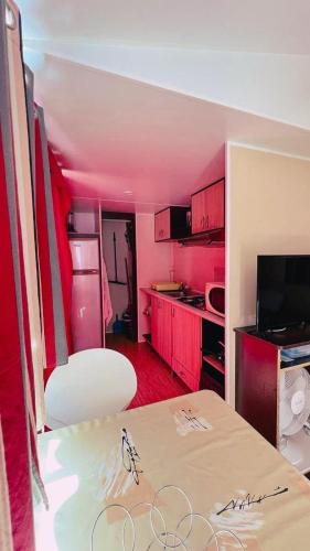 Spacious chalet with furnished terrace