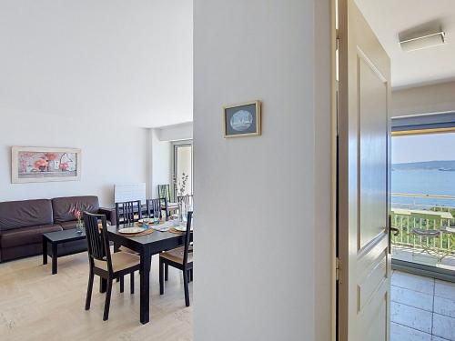 Apartment Le Palais de la Mer-4 by Interhome