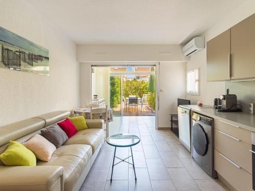Studio Les Marines du Levant-2 by Interhome
