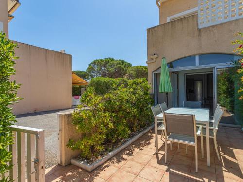 Studio Les Marines du Levant-2 by Interhome