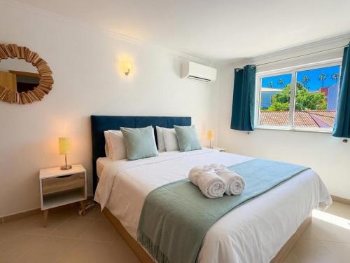 Brunos Apartment T2 with Sea View and Garage in Carvoeiro