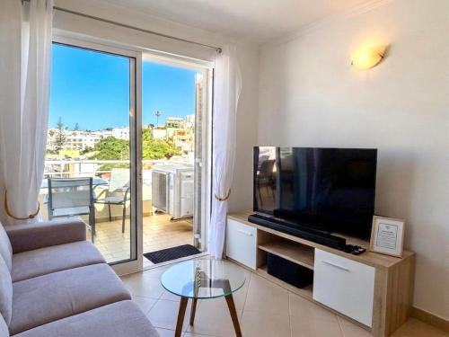 Brunos Apartment T2 with Sea View and Garage in Carvoeiro