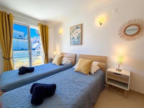 Brunos Apartment T2 with Sea View and Garage in Carvoeiro