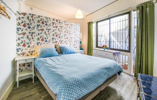 Stunning Apartment In Sete With Wifi