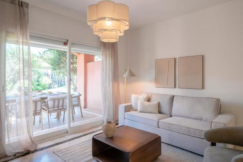 Banus Palm Garden - Stylish Stay & Prime Location