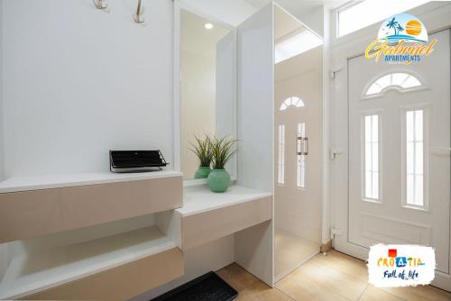 Gabrijel Apartments Makarska 2