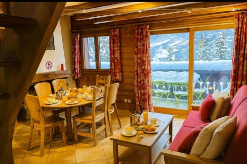 In the Heart of Chamonix duplex view Mont-Blanc photo 3