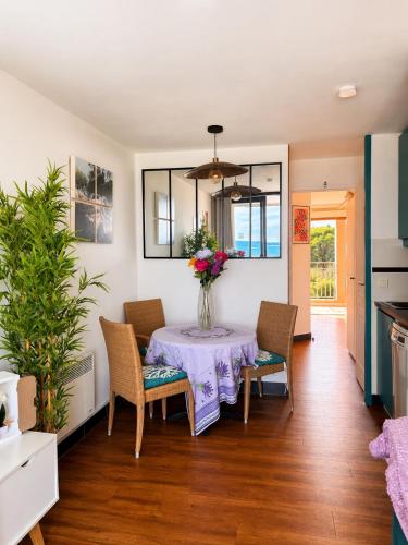 Blue view - Terrace with sea view, pool, air conditioning