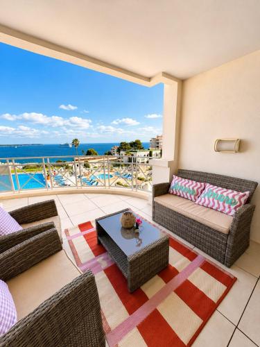 Blue view - Terrace with sea view, pool, air conditioning