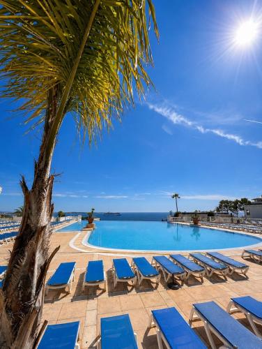 Blue view - Terrace with sea view, pool, air conditioning