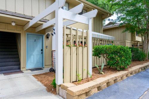 Renovated 2BR First Floor Forest Beach Condo photo 11