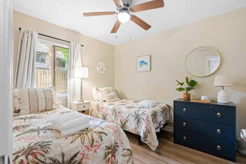 Renovated 2BR First Floor Forest Beach Condo photo 6