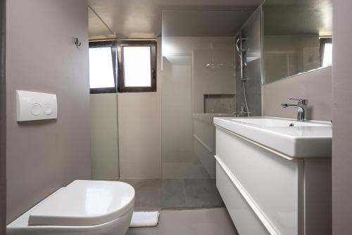 Modern Apartment in Central Glyfada