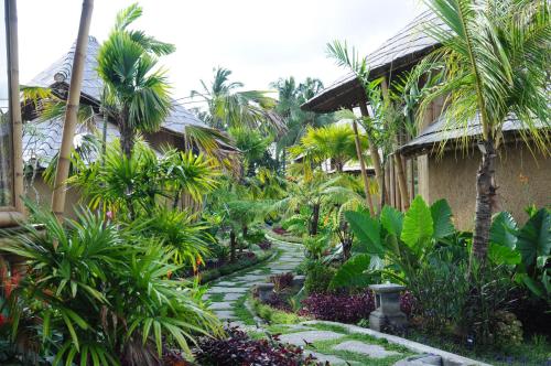 Κήπος έξω από το Padi Bali Retreat