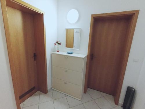 Apartments with parking space Umag - 27475