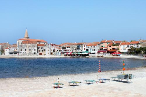 Apartments with parking space Umag - 27476
