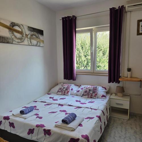 Apartments with parking space Umag - 27476