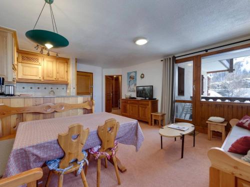Appartement skis aux pieds, vue montagne - 4 pers.