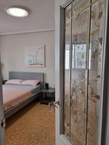 Rooms near the Beach Cabanyal and Universities