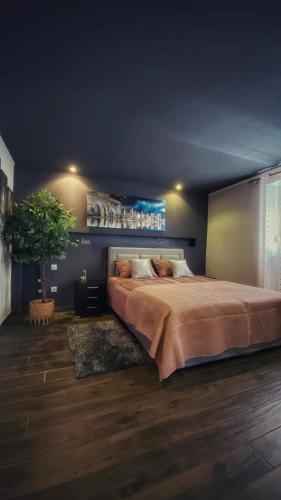 Near Airport - Just Steps from the Sea