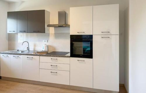1 Bedroom Lovely Apartment In Kastel Stafilic