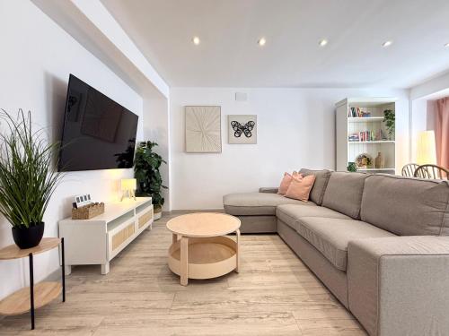 RYC Central Beach Apartment