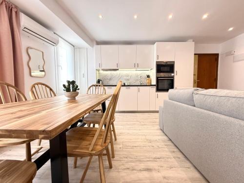 RYC Central Beach Apartment
