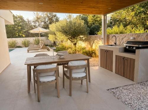V I D Boutique Apartments