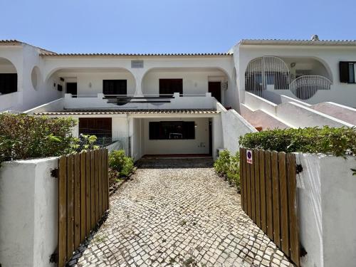Vilamoura Classic 3 With Pool by Homing