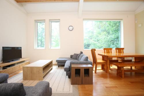Cat's Villa 3 & 4
