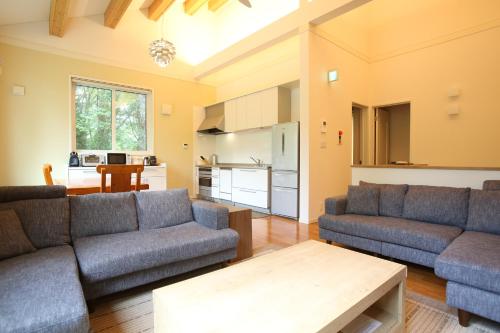Cat's Villa 3 & 4