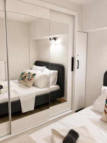 Urban Glow Loft Volos