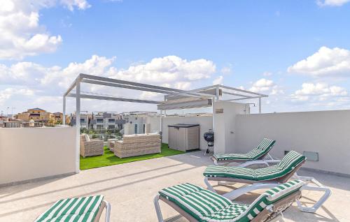 Beautiful Apartment In Torrevieja With Wifi