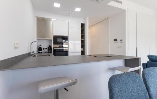 Beautiful Apartment In Torrevieja With Wifi