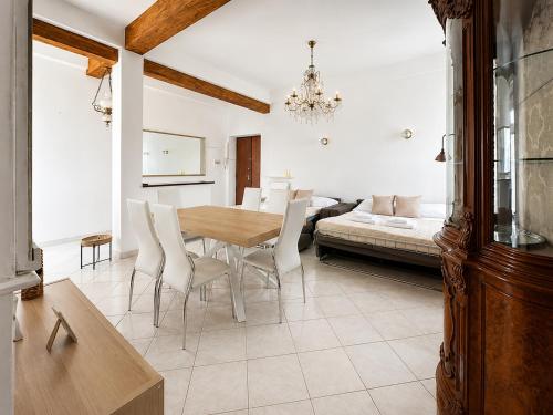 Trastevere Garden House - Historic Home with Large Garden